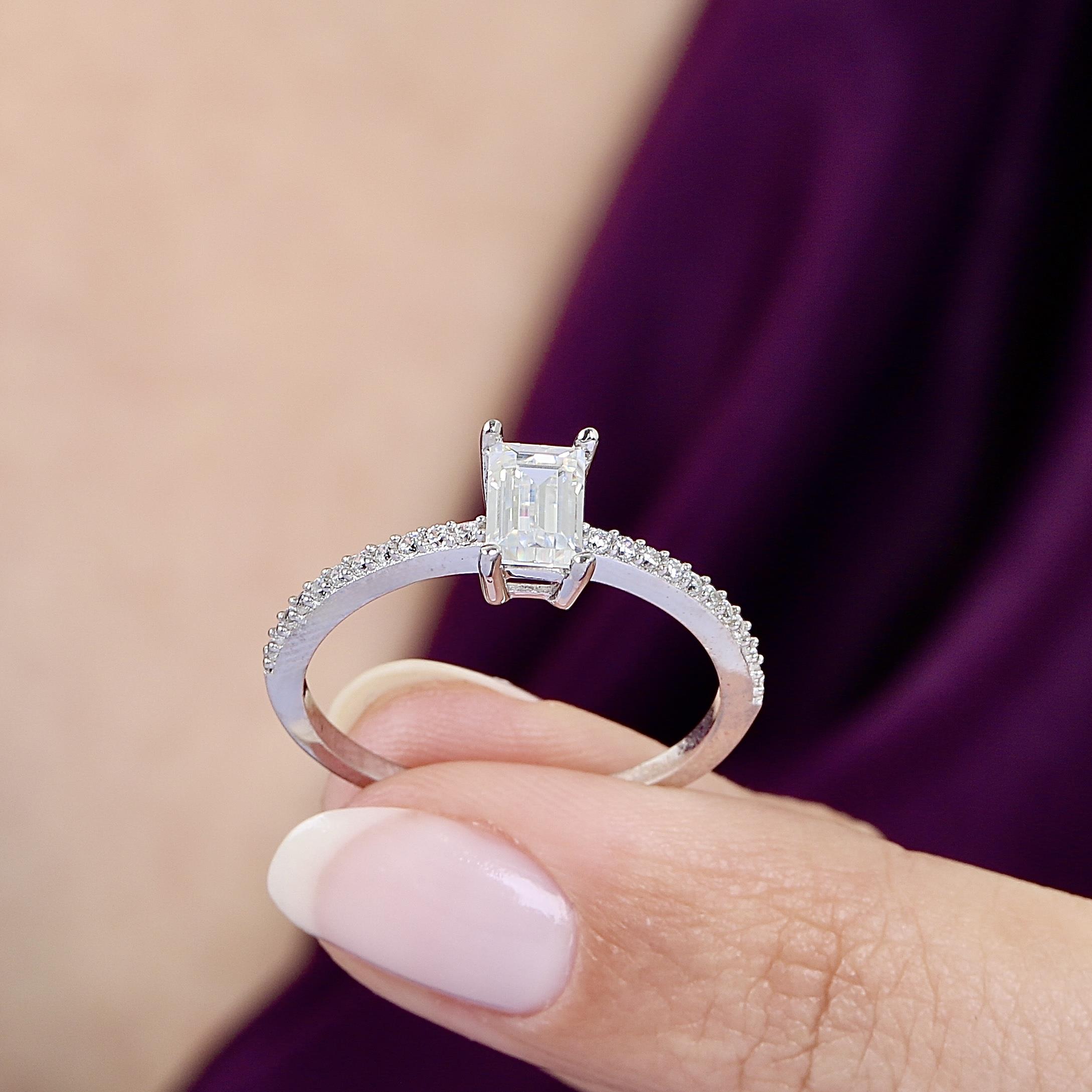 0.80 Ct Moissanite Baguette Cut Solitaire 925K Sterling Silver Ring