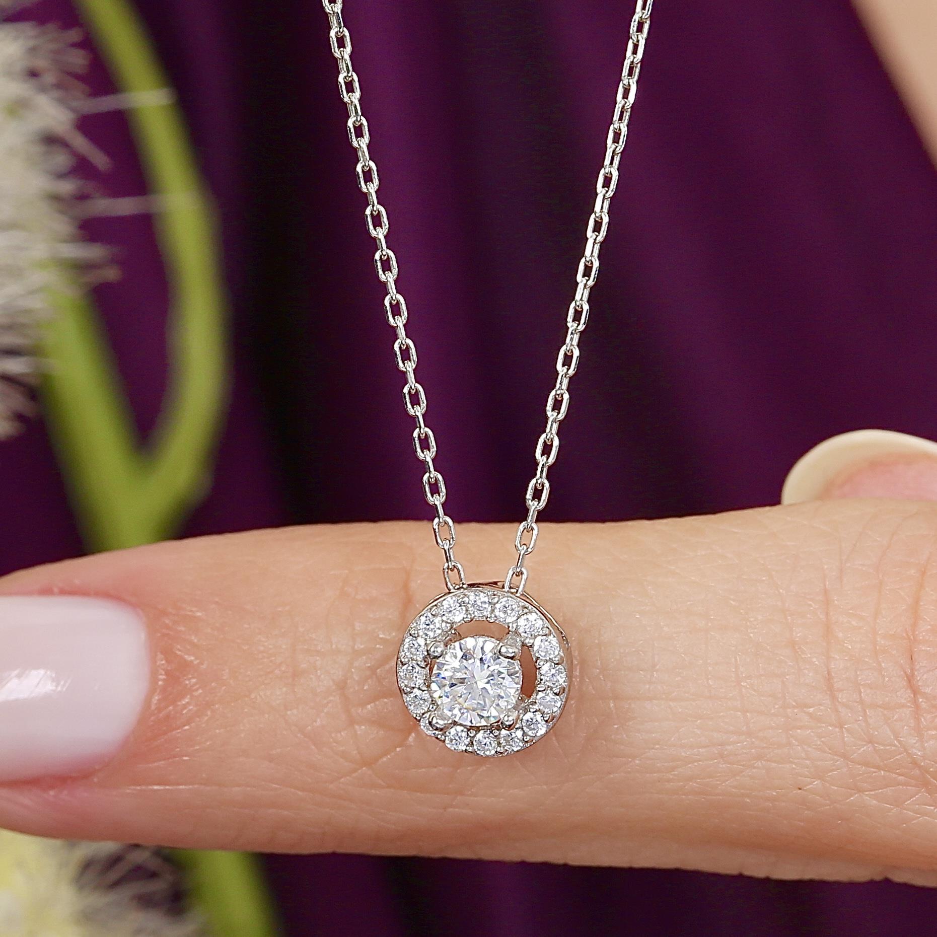 0.24 Ct Moissanite Radiant Circle Solitaire 925K Sterling Silver Necklace