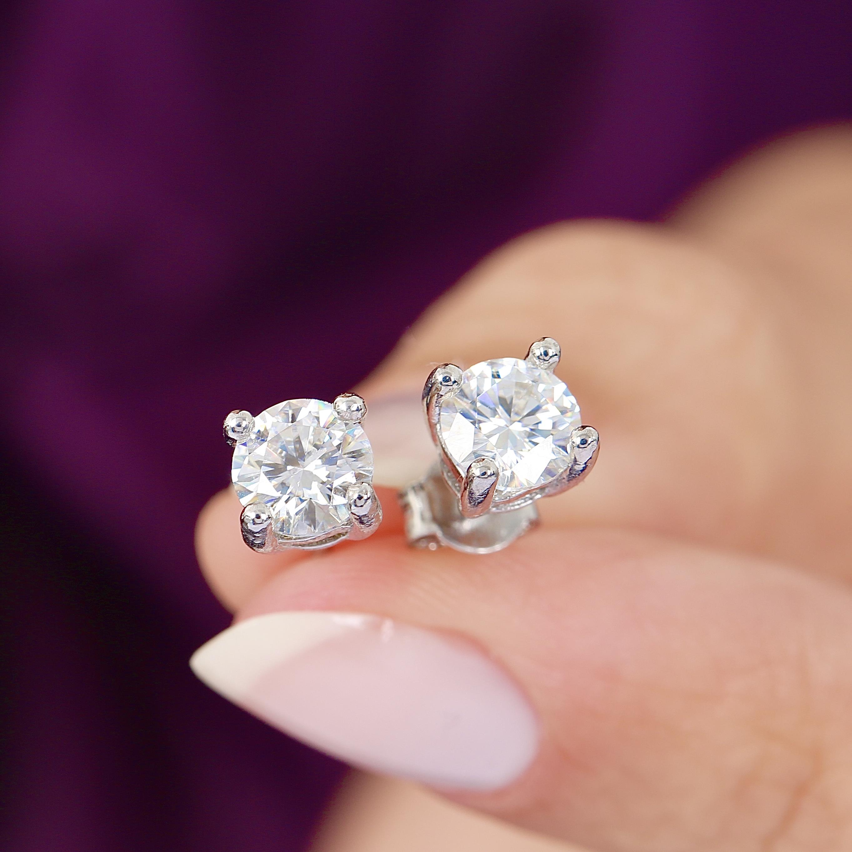 1.00 Ct Moissanite Dainty Solitaire 925K Sterling Silver Earrings