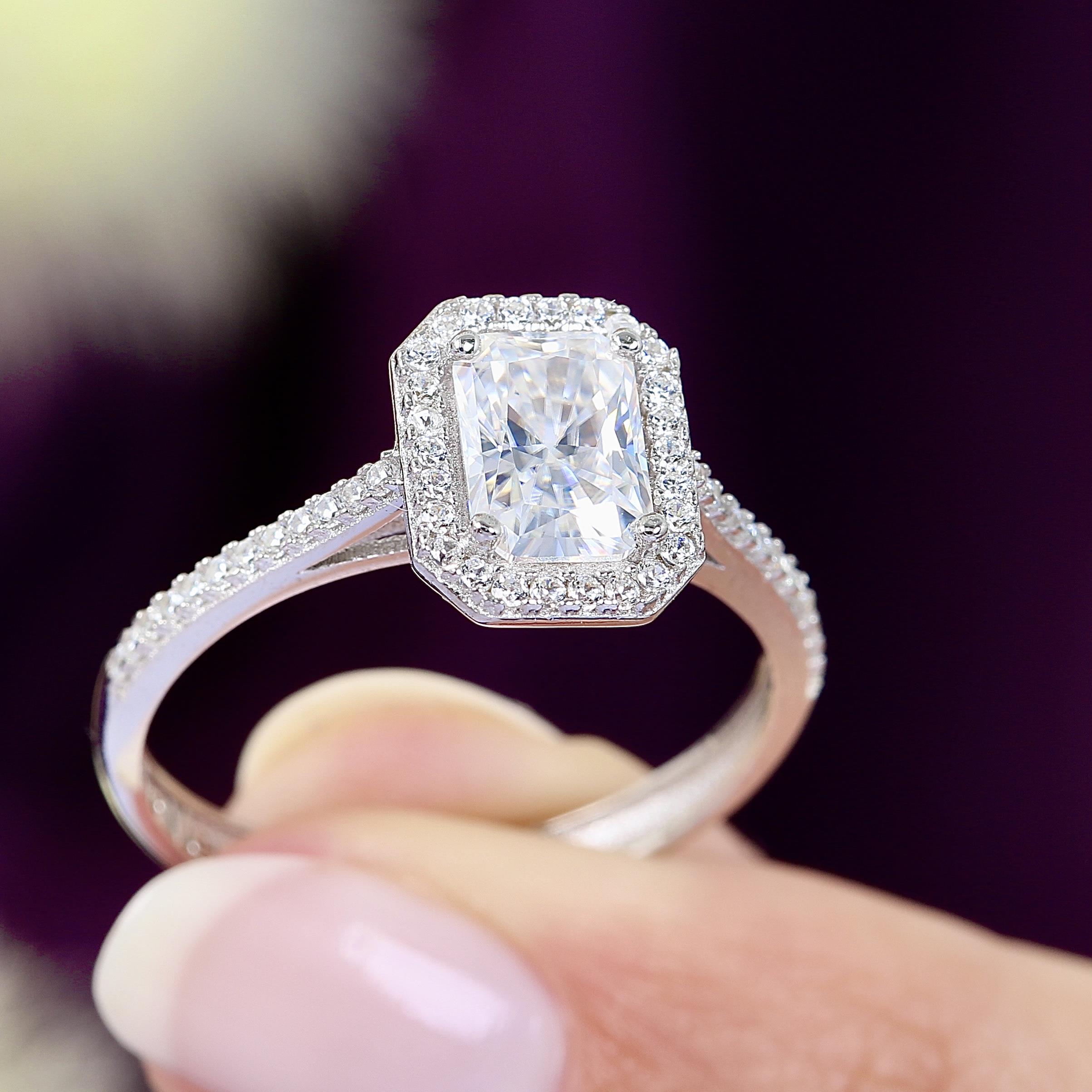 1.00 Ct Moissanite Radiant Cut Solitaire 925K Sterling Silver Ring