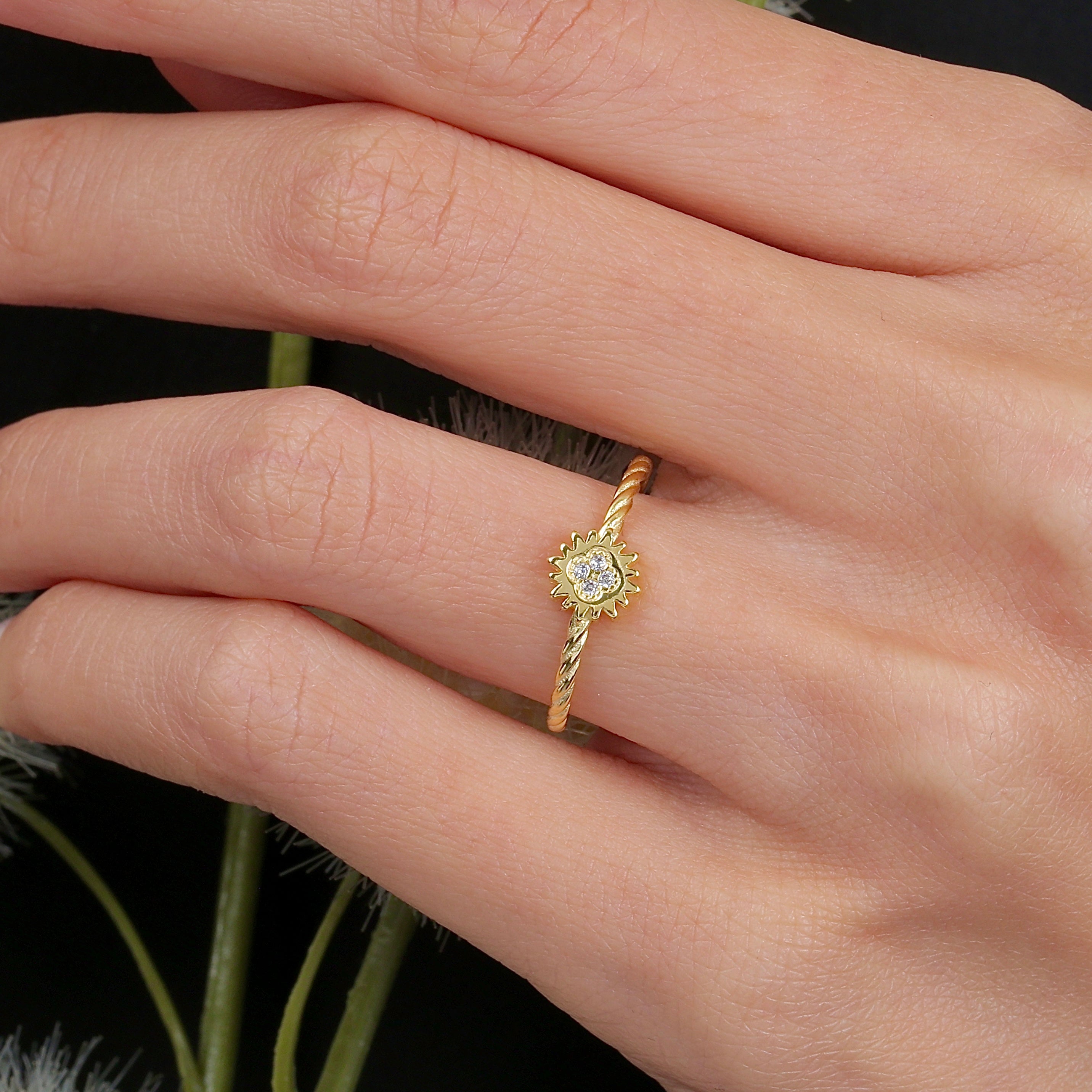 Golden Glow Sunburst CZ 14K Gold Ring - Etossimo Jewelry