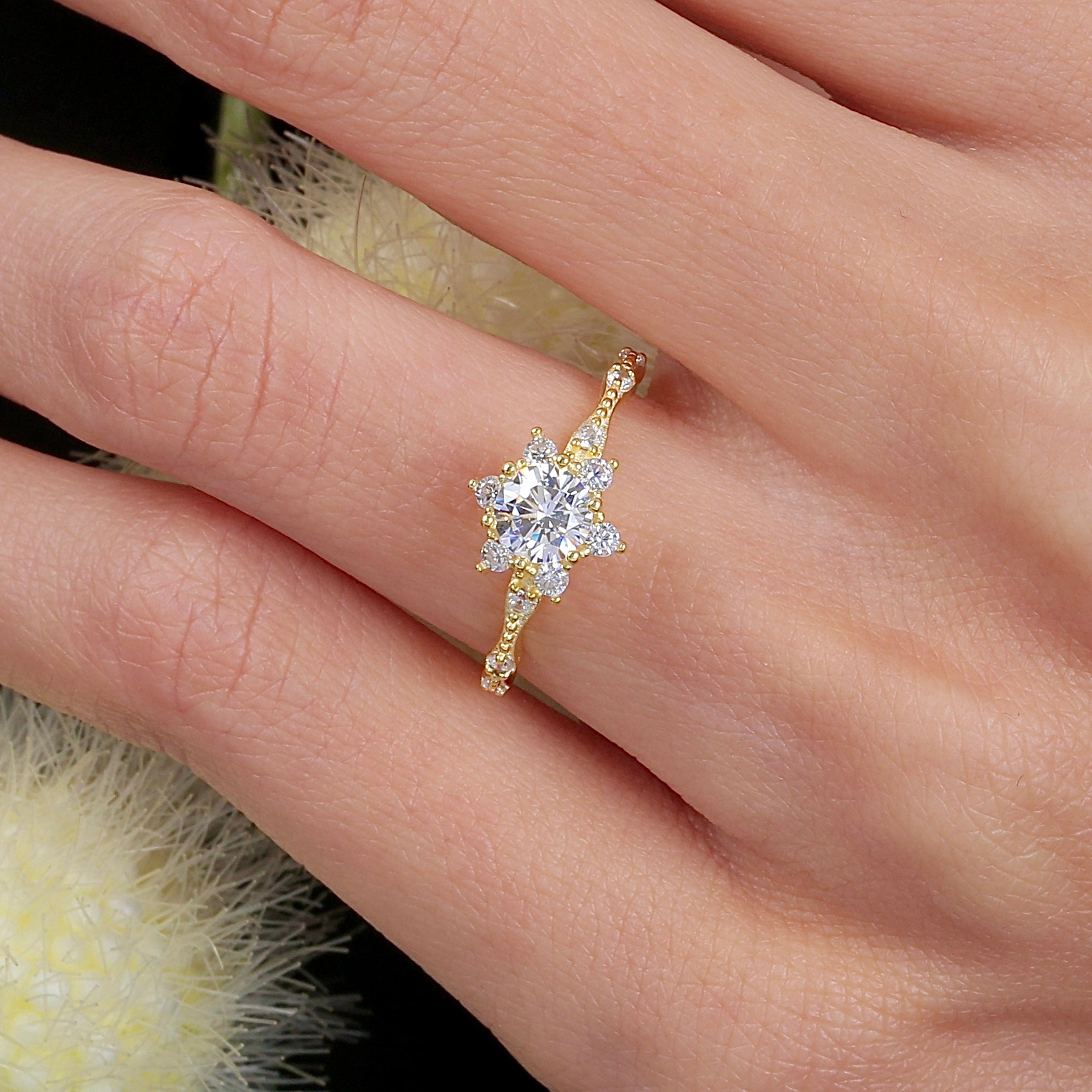 Radiant Hexa Star CZ 14K Gold Ring - Etossimo Jewelry