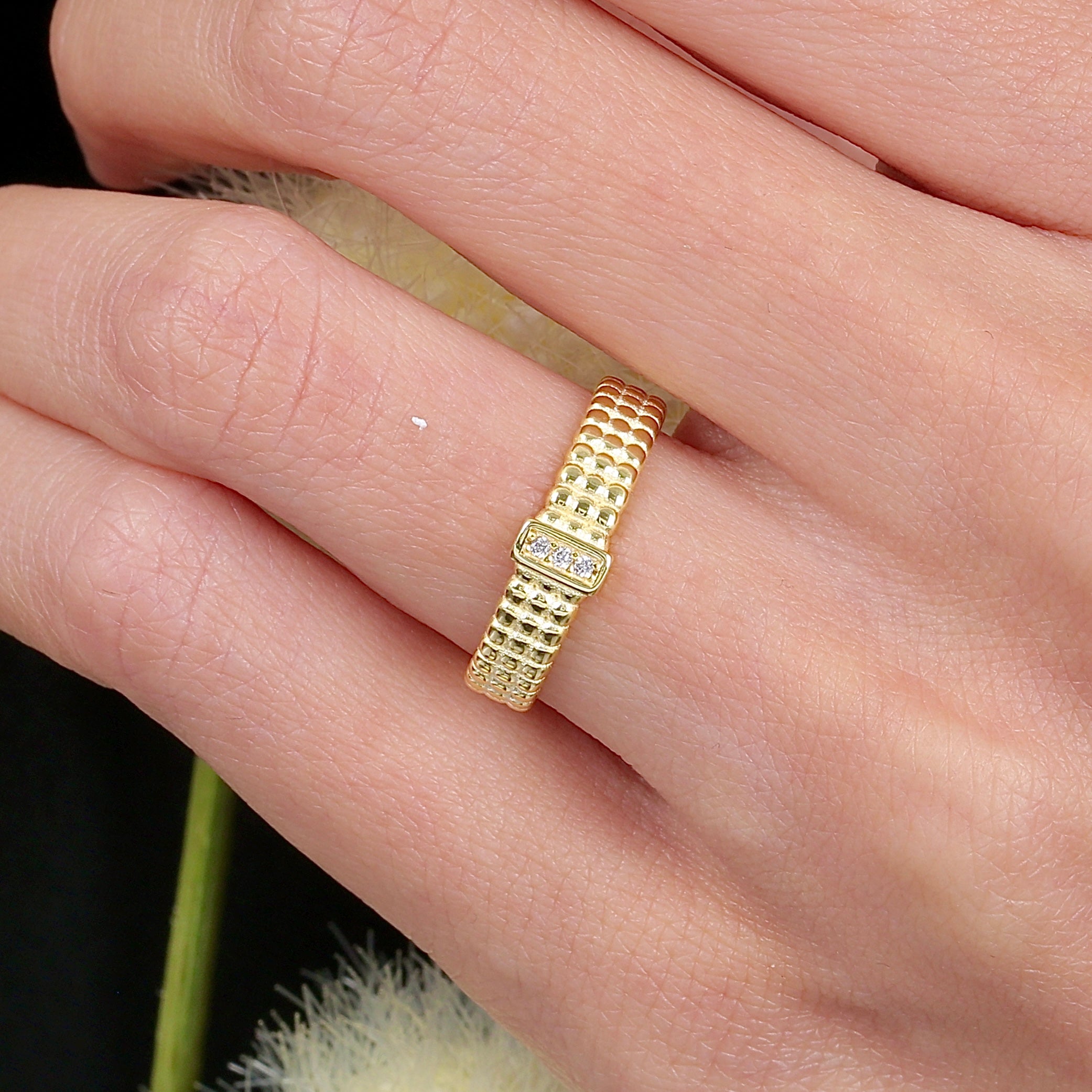 Elegance Grid Texture CZ 14K Gold Ring - Etossimo Jewelry