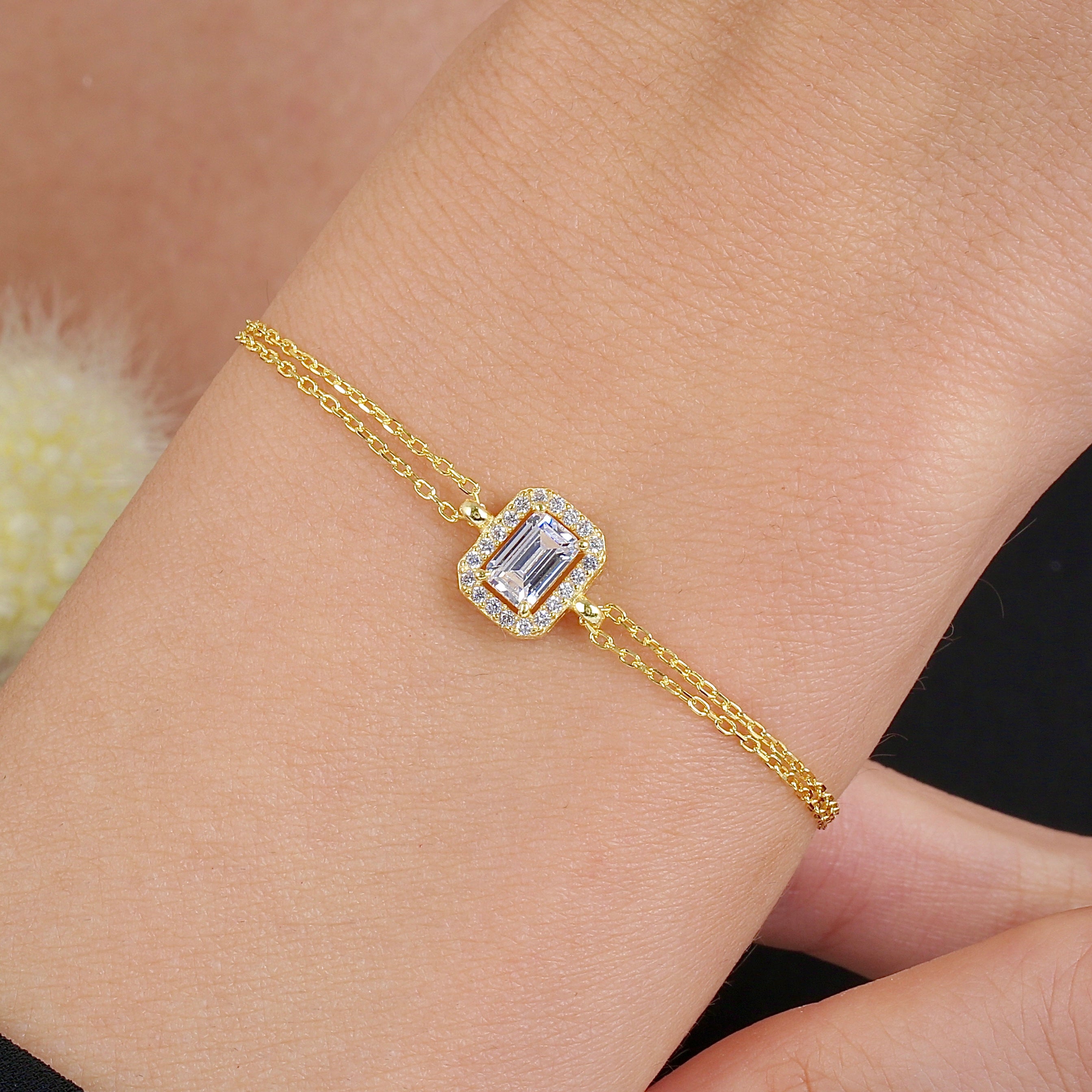 Graceful Radiance Emerald Cut CZ 14K Gold Bracelet - Etossimo Jewelry