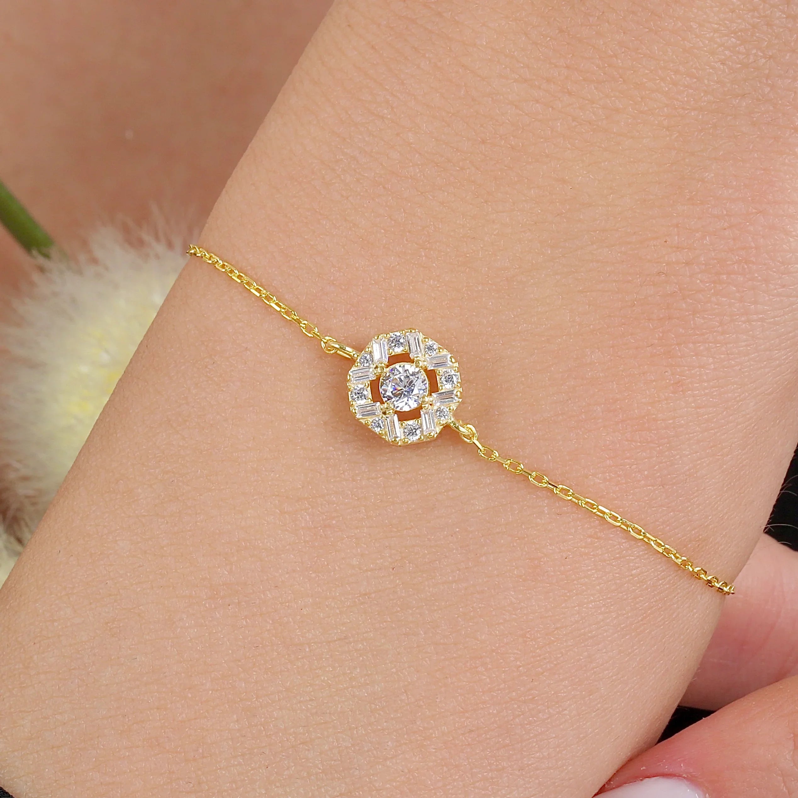 Halo Bloom Elegance CZ 14K Gold Bracelet - Etossimo Jewelry