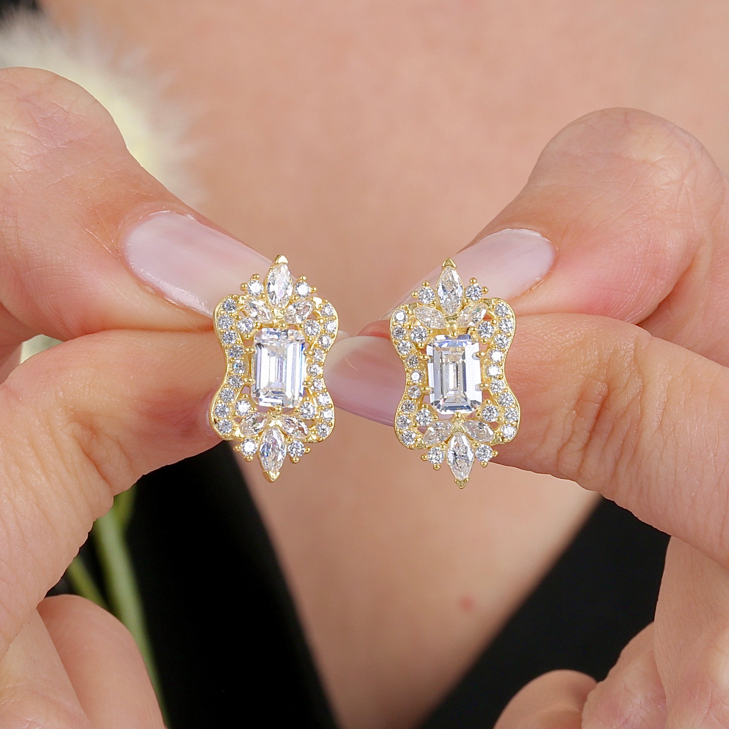 Vintage Sparkling Crest CZ 14K Gold Earrings - Etossimo Jewelry
