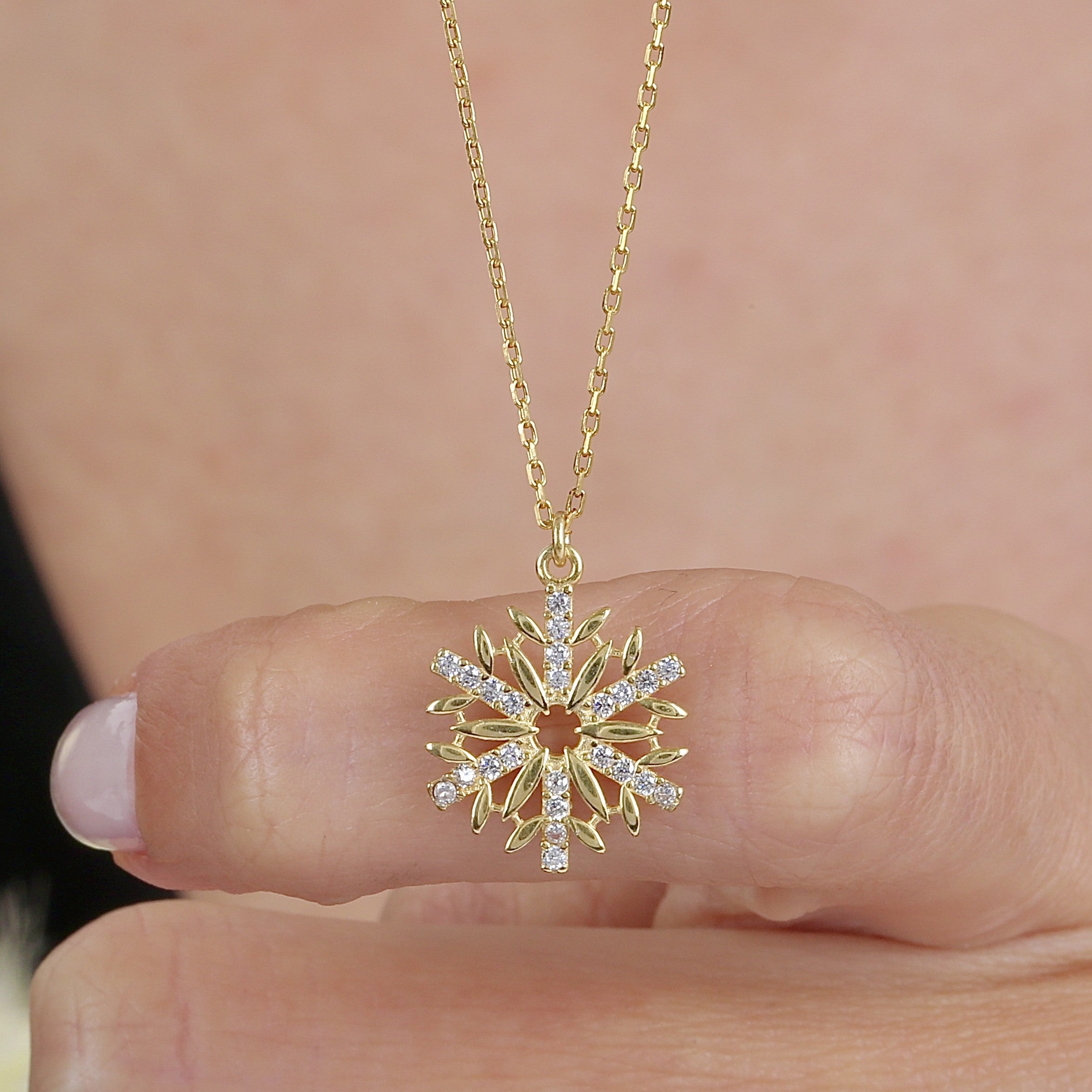 Lustrous Icy Star Crystal CZ 14K Gold Necklace - Etossimo Jewelry