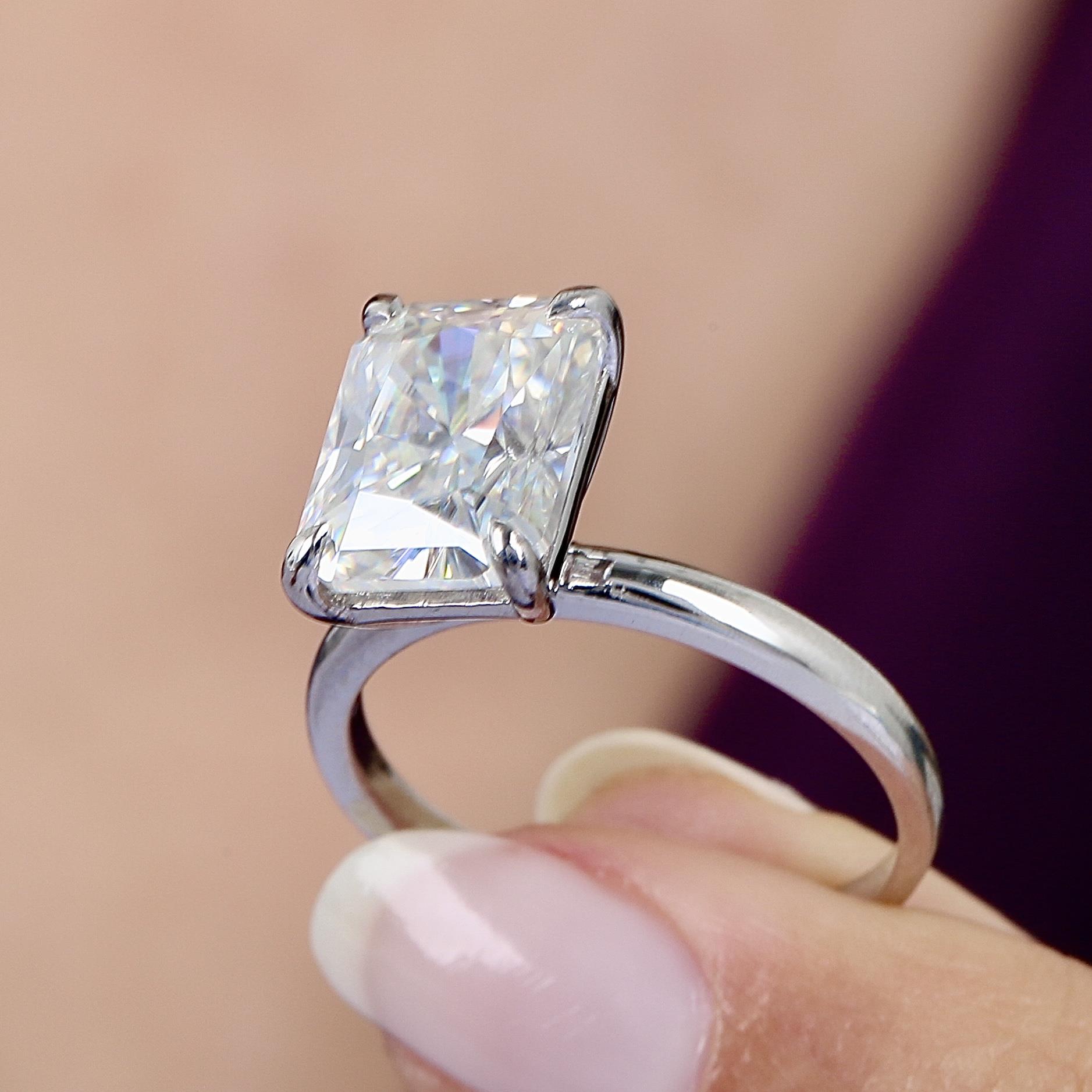 4.00 Ct Moissanite Modern Grandeur Solitaire 925K Sterling Silver Ring