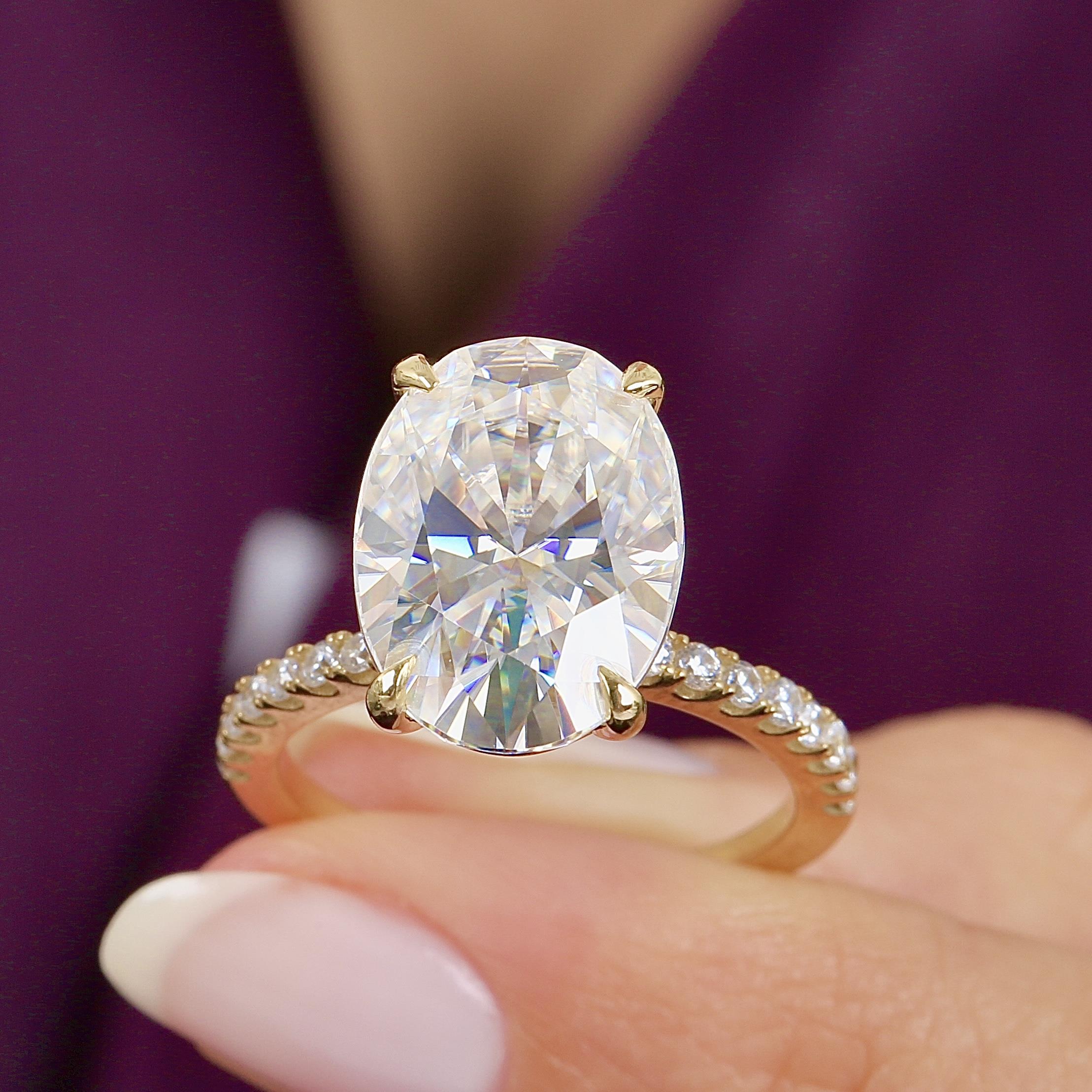 8.00 Ct Moissanite Sparkling Oval Elegance Solitaire 14K Gold Ring