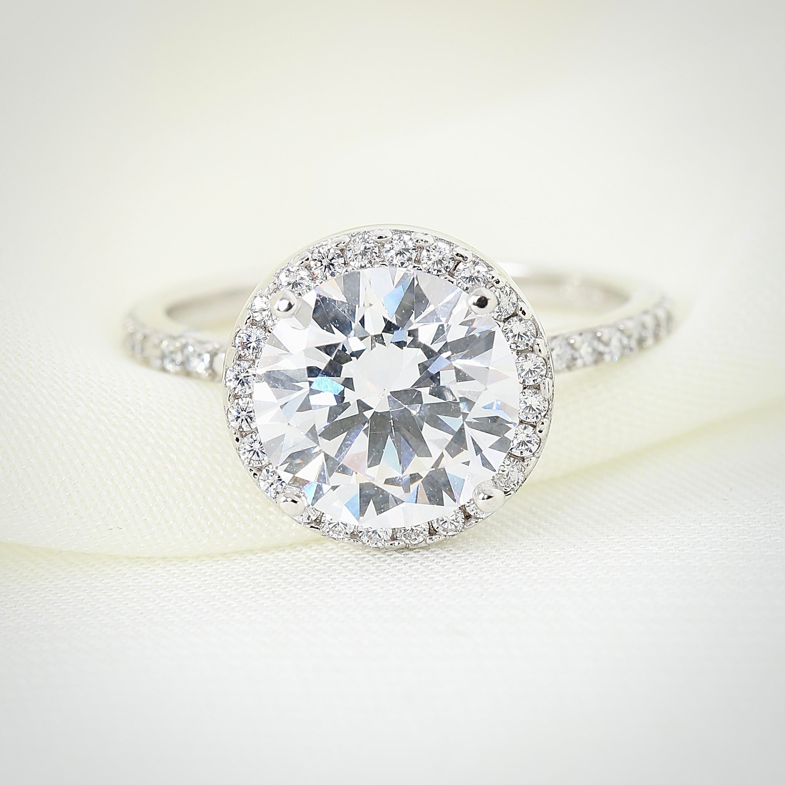 Sparkling Grace Oval Cut CZ 925K Sterling Silver Ring - Etossimo Jewelry