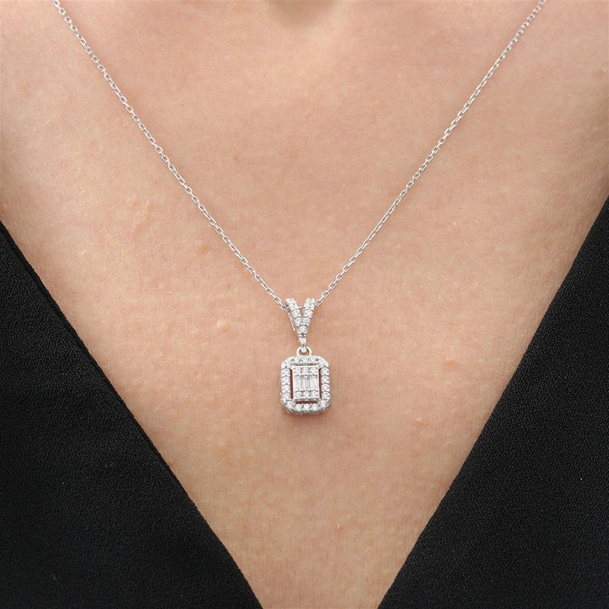 Elegant Baget Shine Pure Elegance CZ 925K Sterling Silver Necklace
