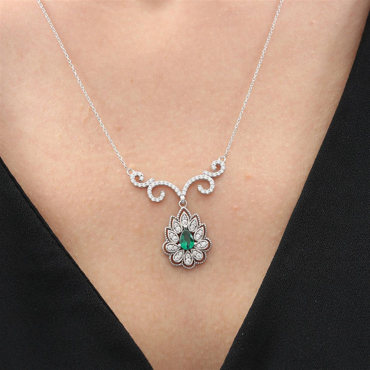 Graceful Lotus Sparkle Emerald Color Baroque Romance CZ 925K Sterling Silver Necklace